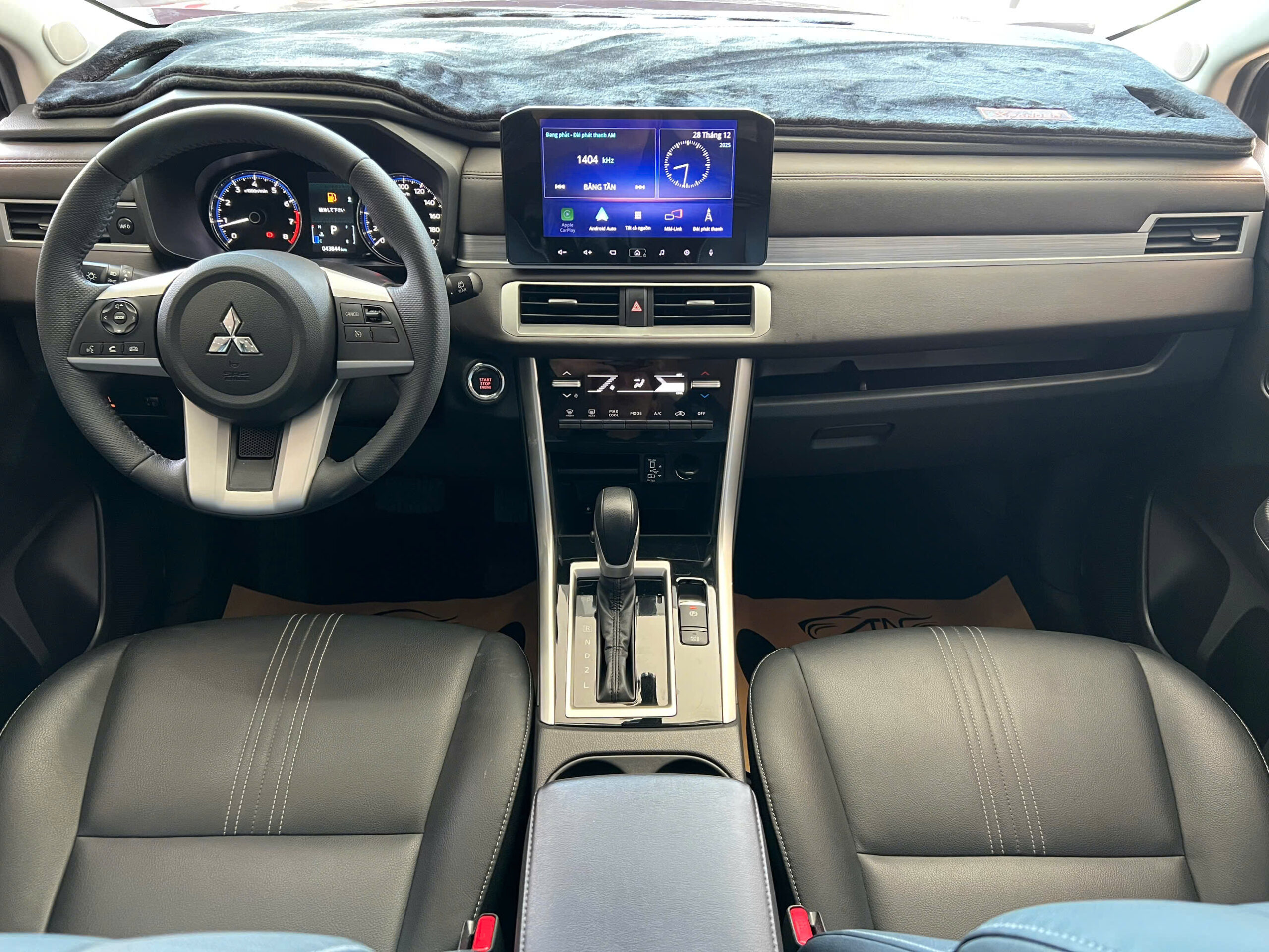 XPANDER PRE 2024 ĐEN (10)