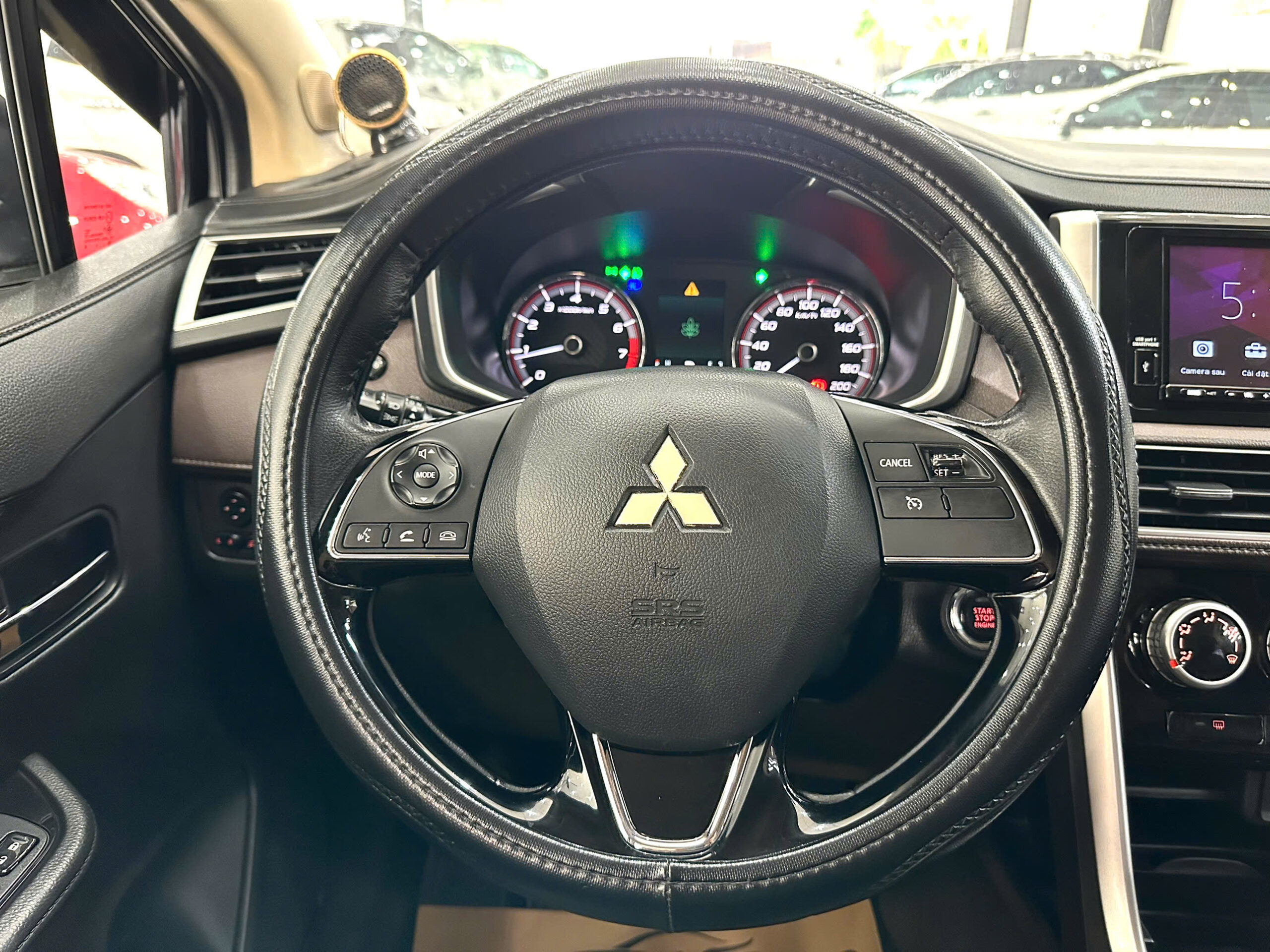 XPANDER CROSS 2020 BẠC (9)