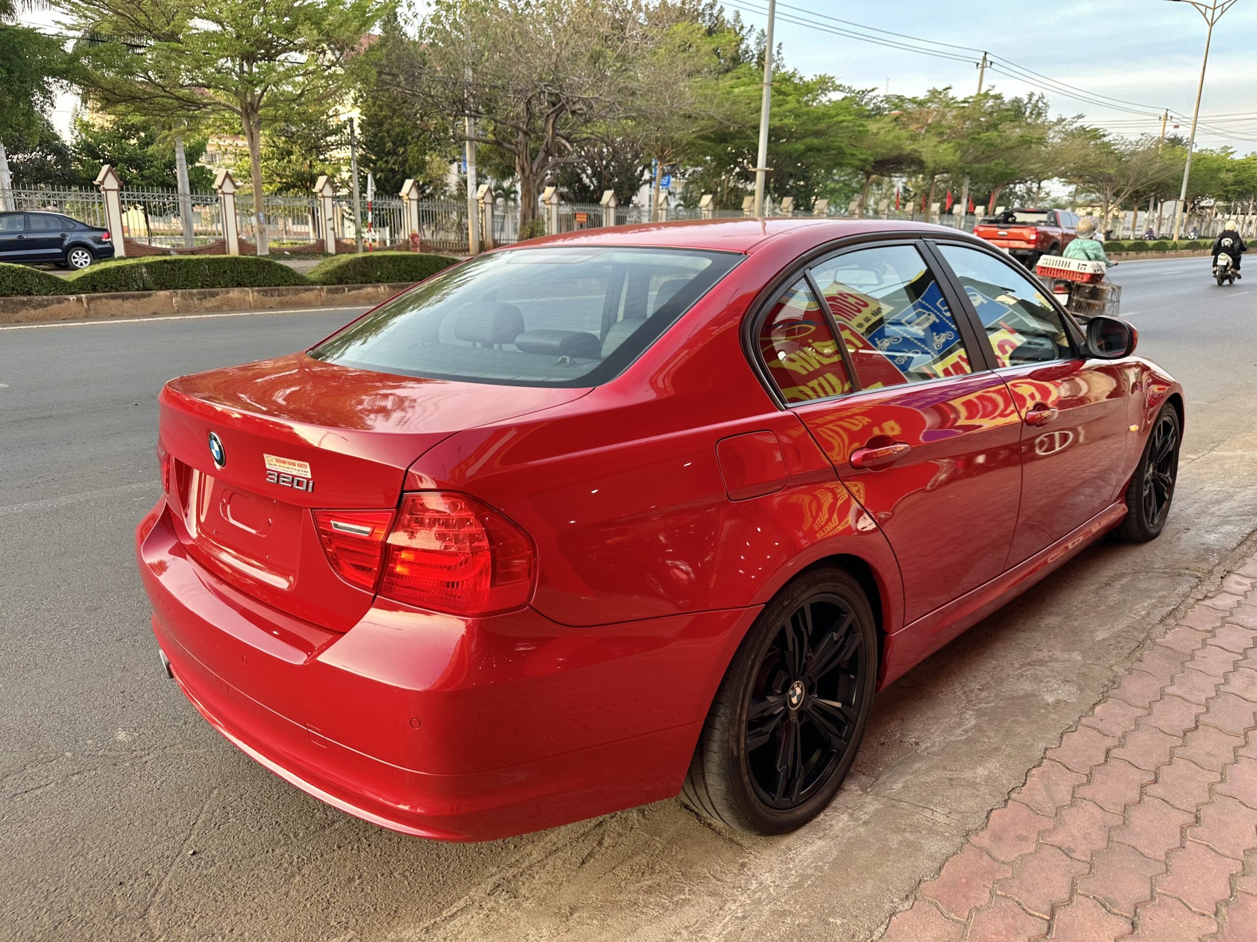 xe bmw 2009 đỏ (2)