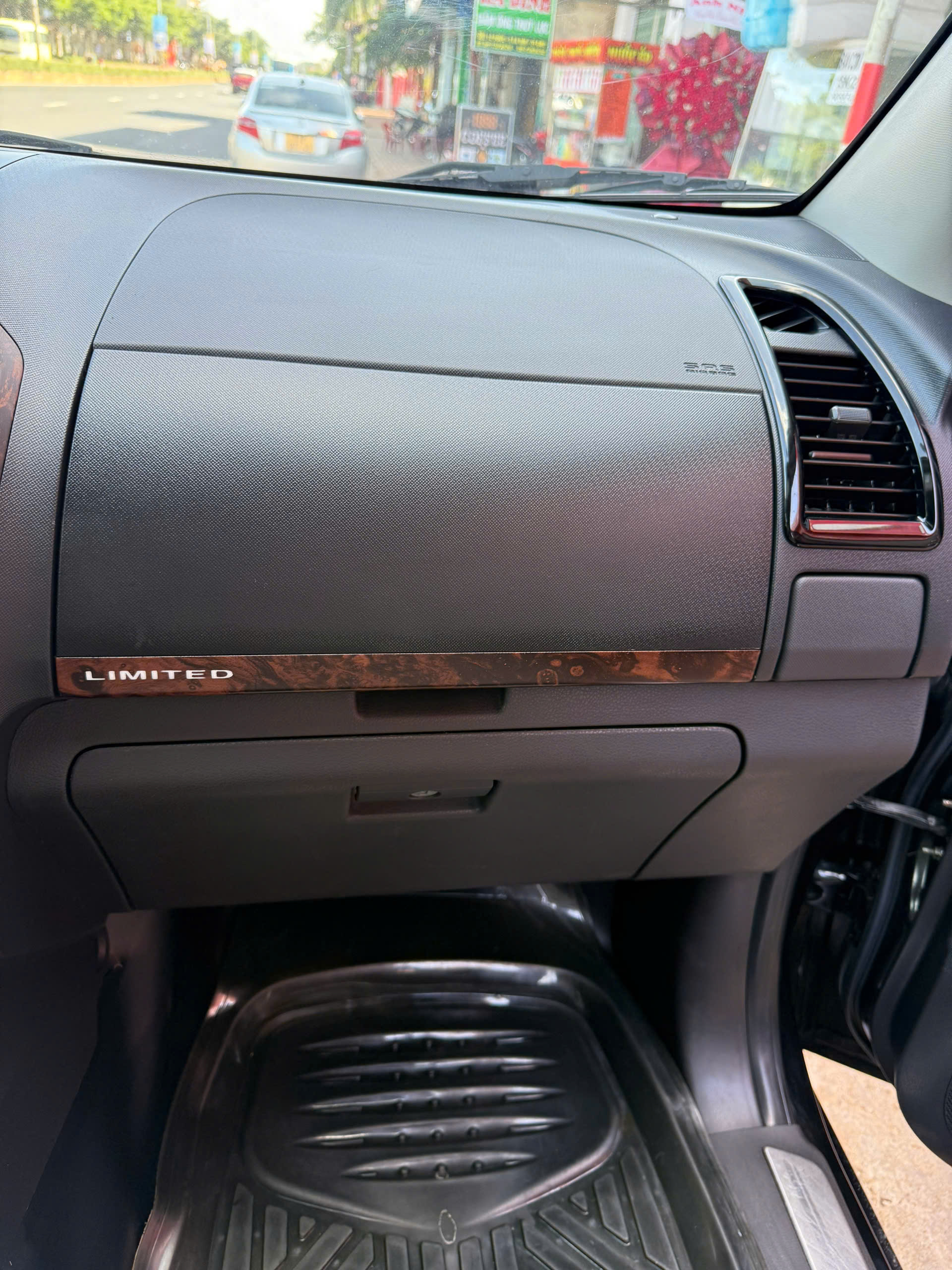 isuzu 2017 (6)