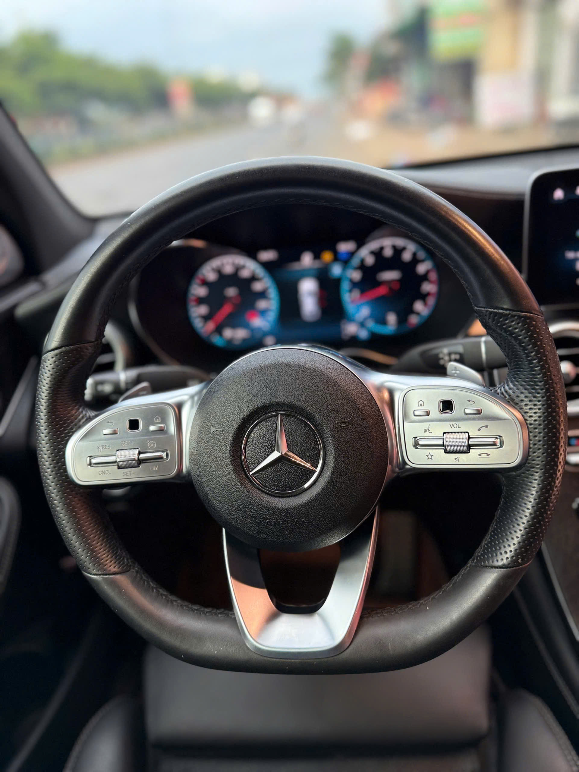 Mercedes Benz GLC 300 Coupe 4Matic 2019 (1)