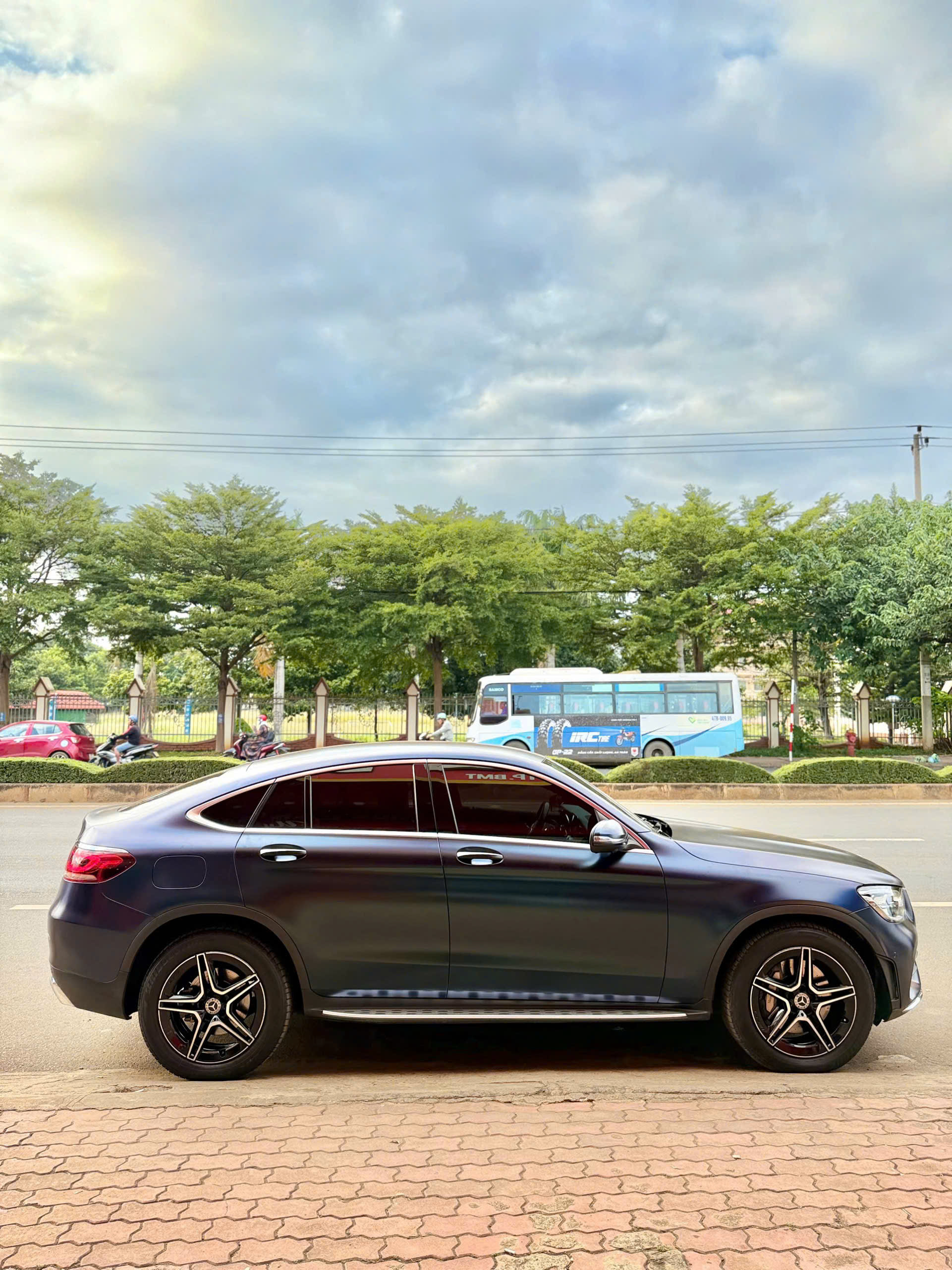 Mercedes Benz GLC 300 Coupe 4Matic 2019 (6)