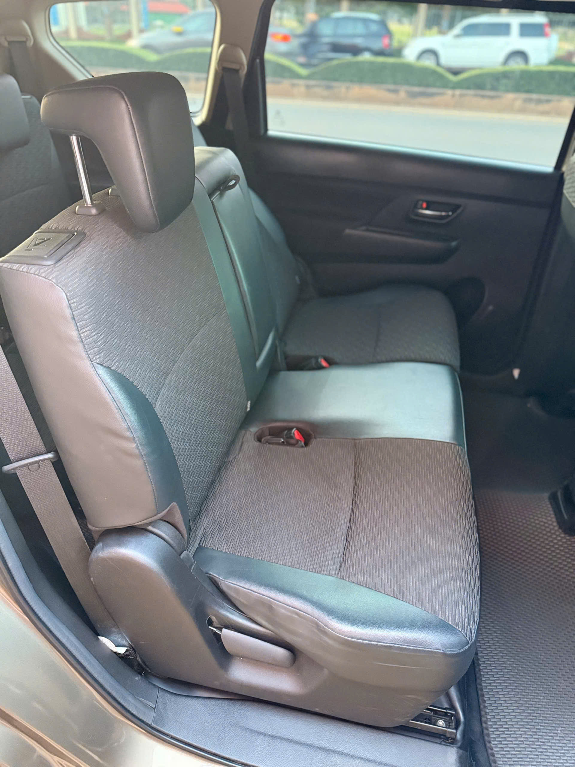 Suzuki XL7 GLX 2023 (11)