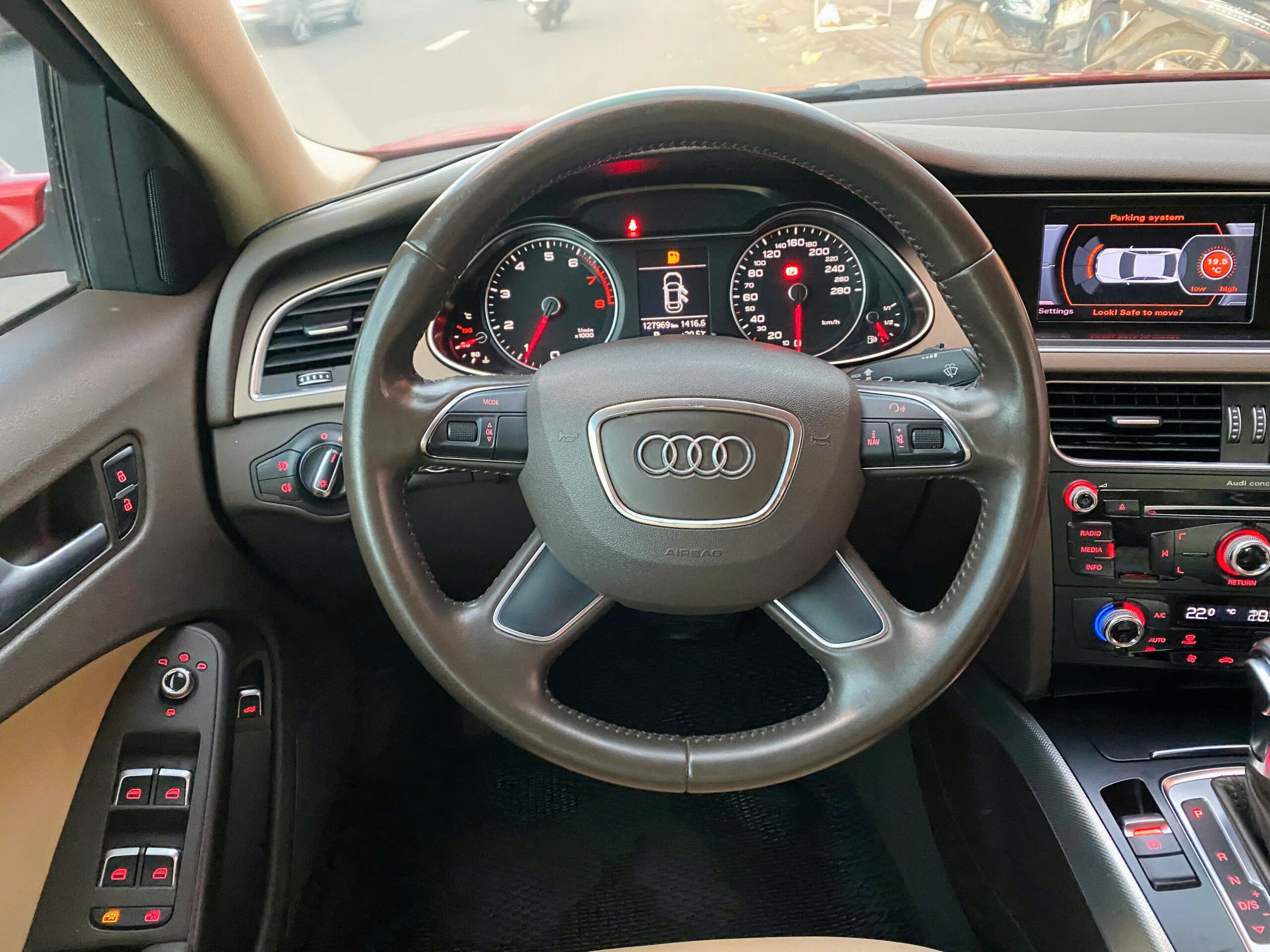 AUDI A4 2014 (2)