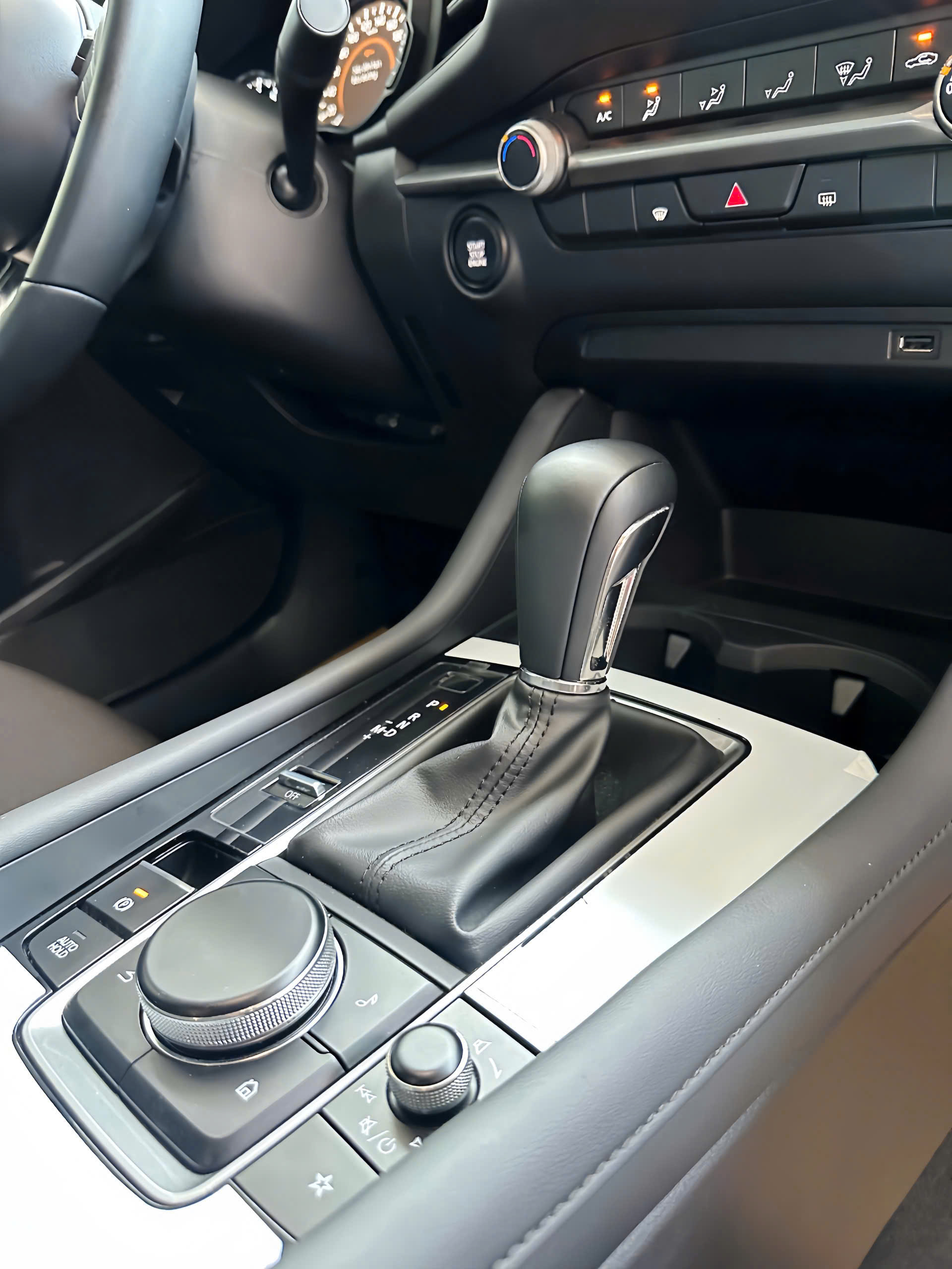 MAZDA 3 2022 (3)