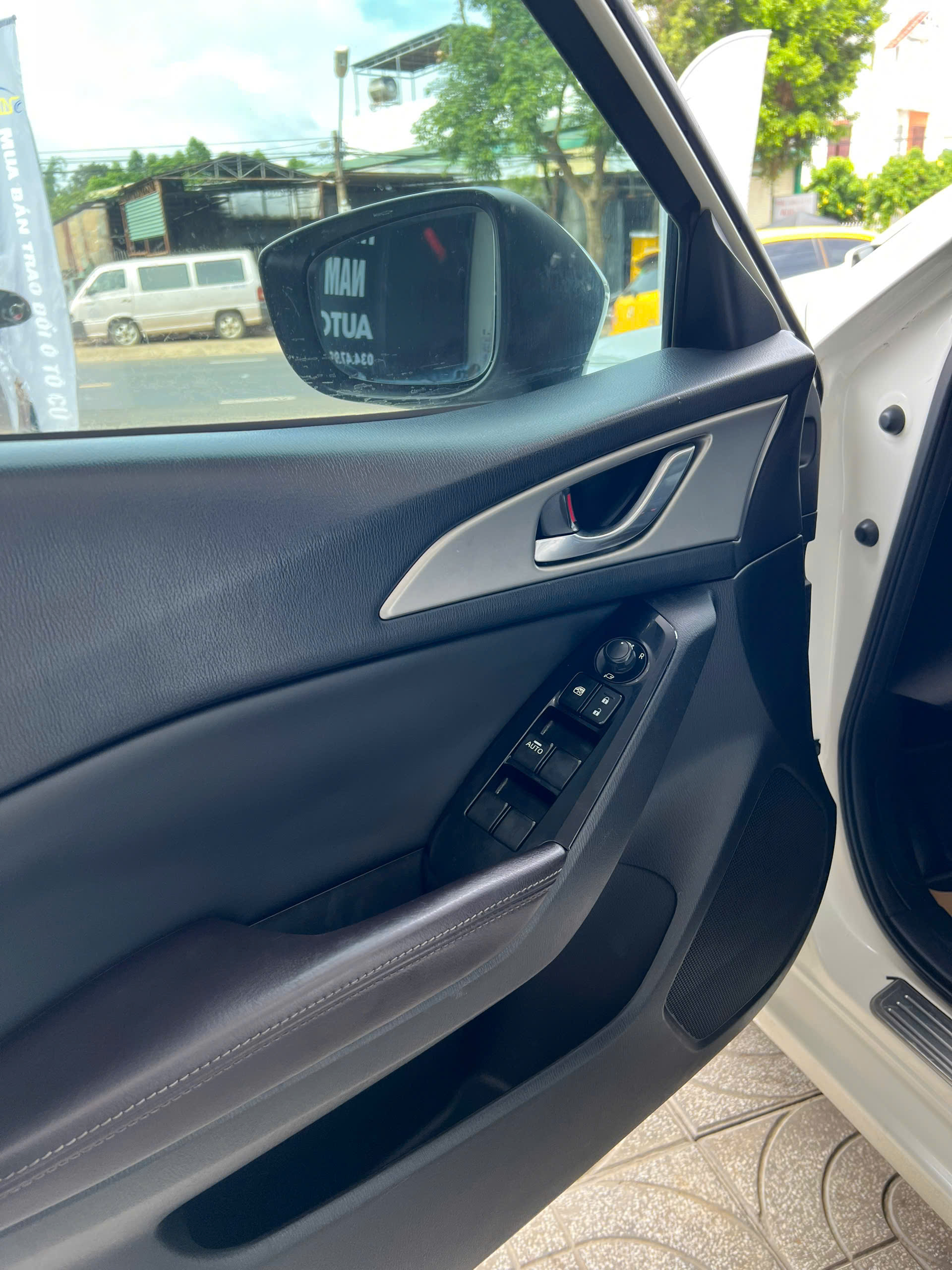 MAZDA 3 2017 (5)