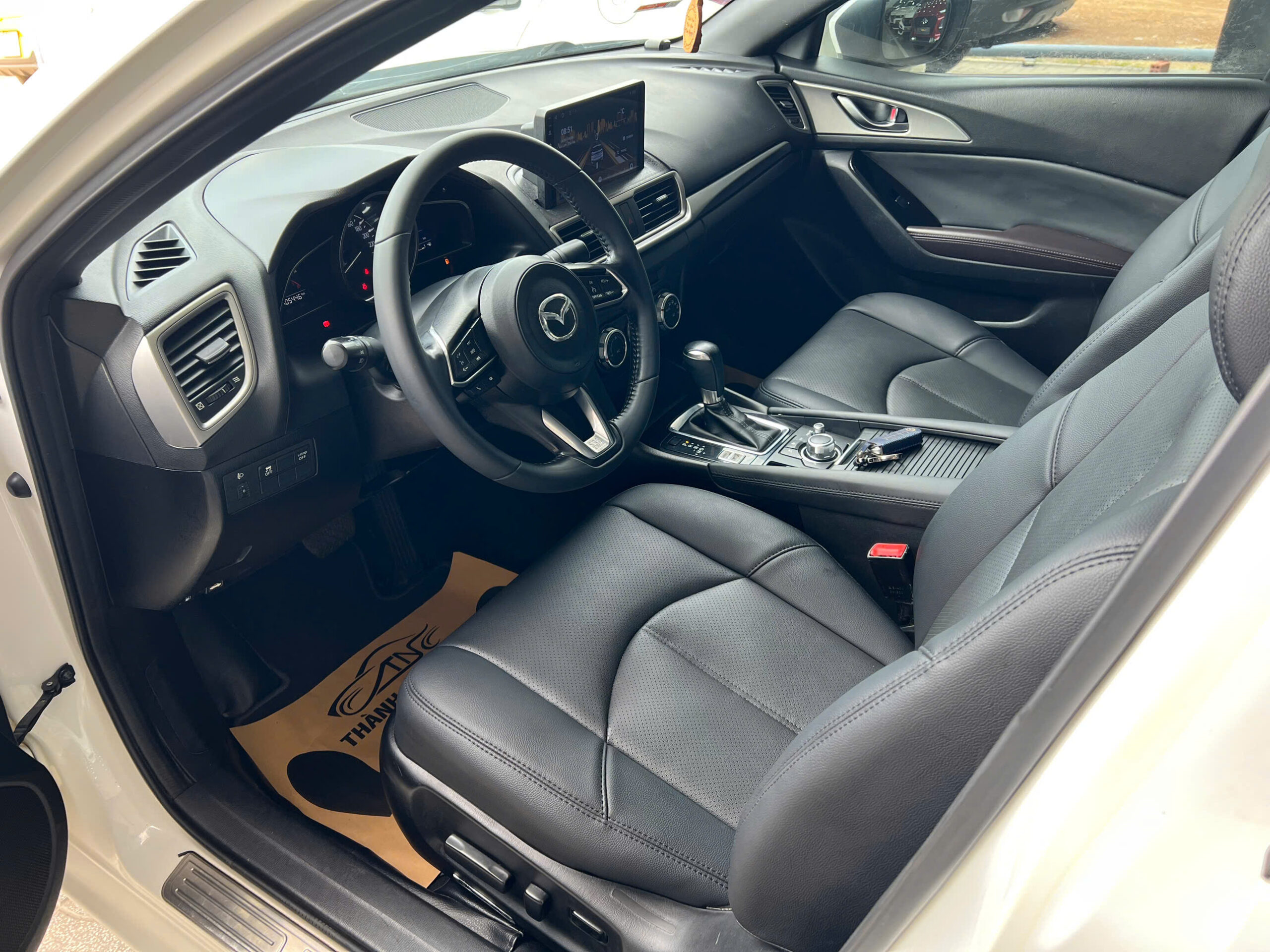 MAZDA 3 2017 (6)