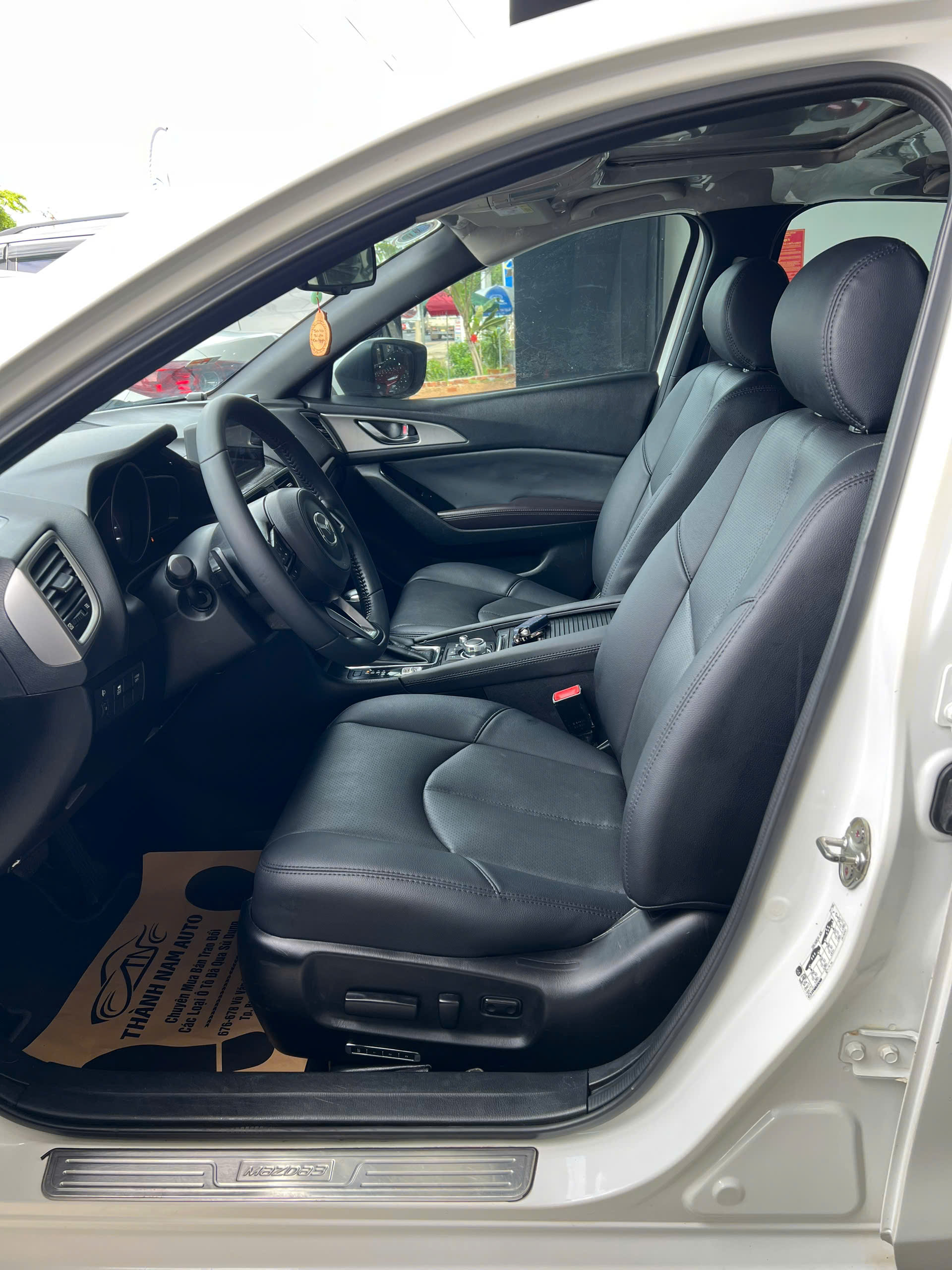 MAZDA 3 2017 (7)