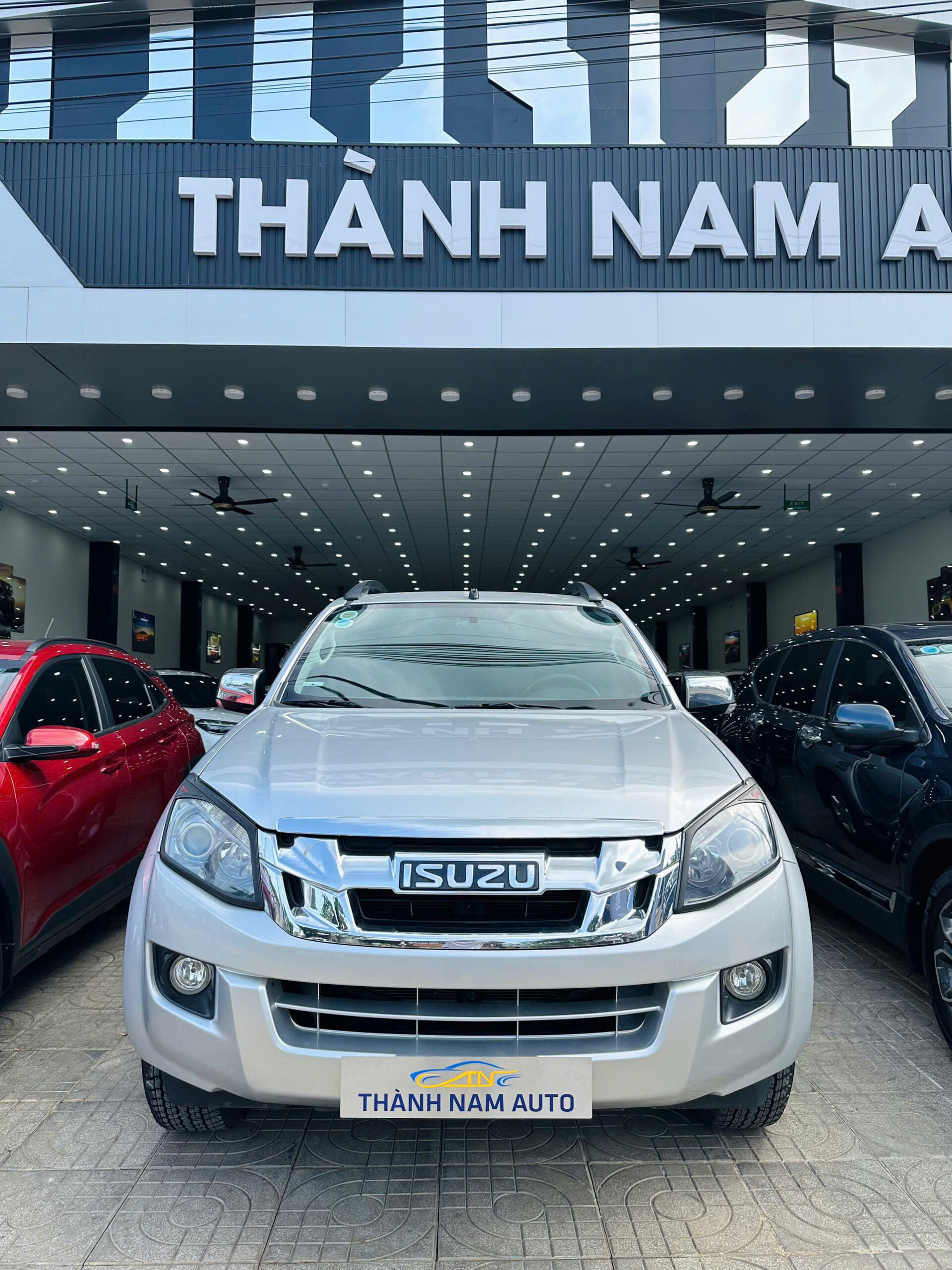 ISUZU DMAX 2015 4X4AT (2)
