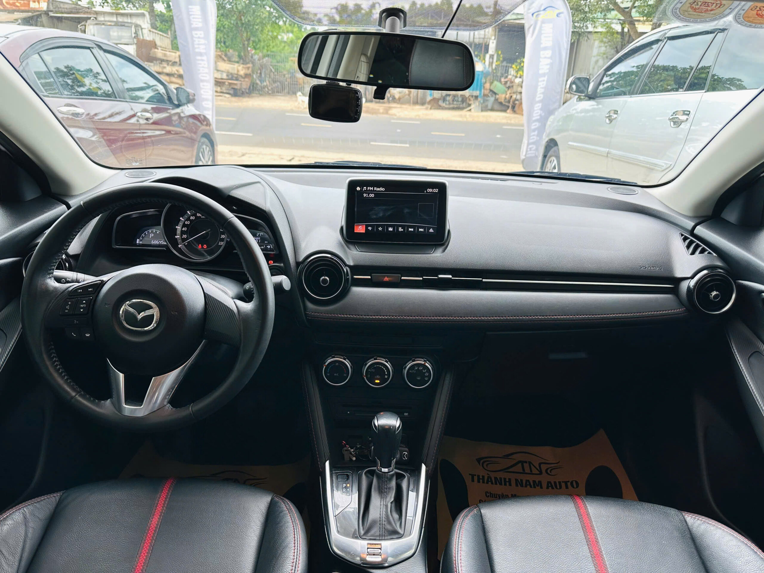 MAZDA 2 2016 (6)