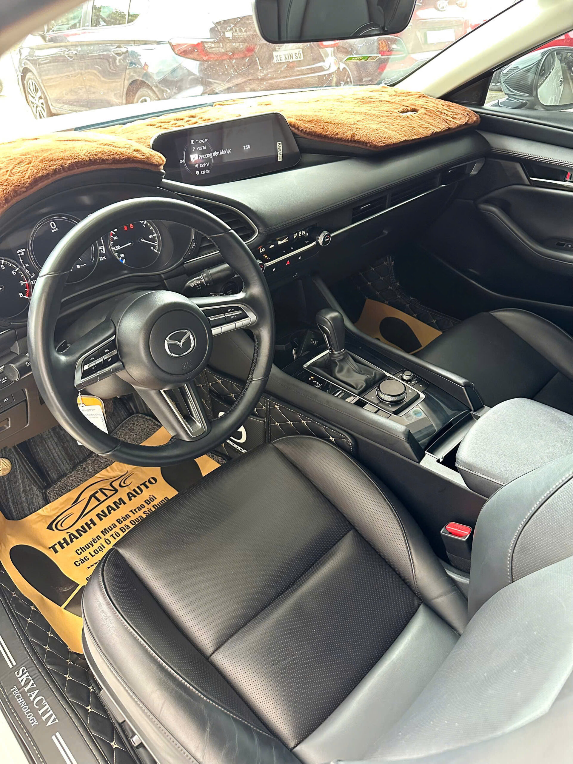 MAZDA 3 2023 LUXURY (4)