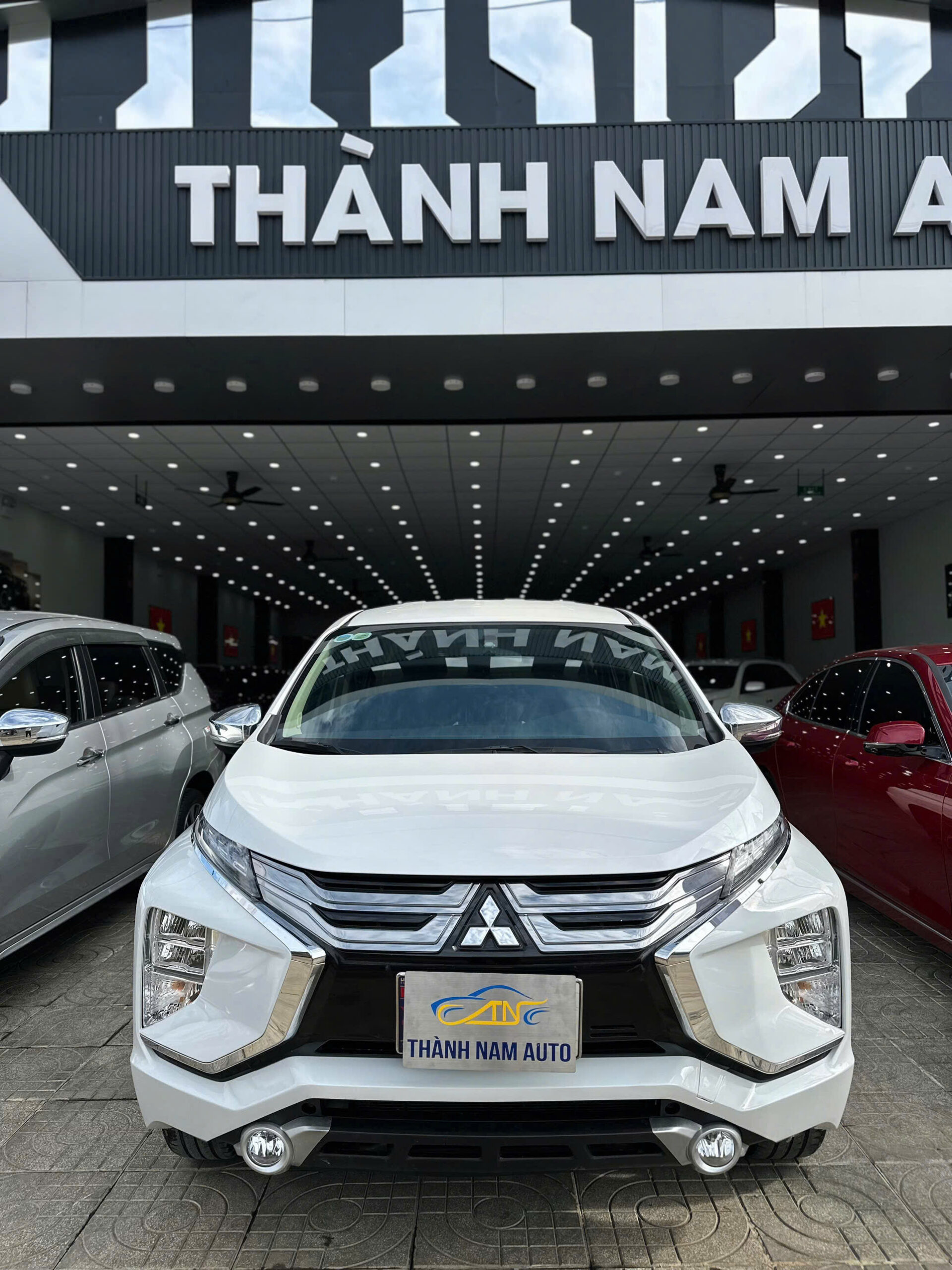 XPANDER 2021 AT TRẮNG (5)