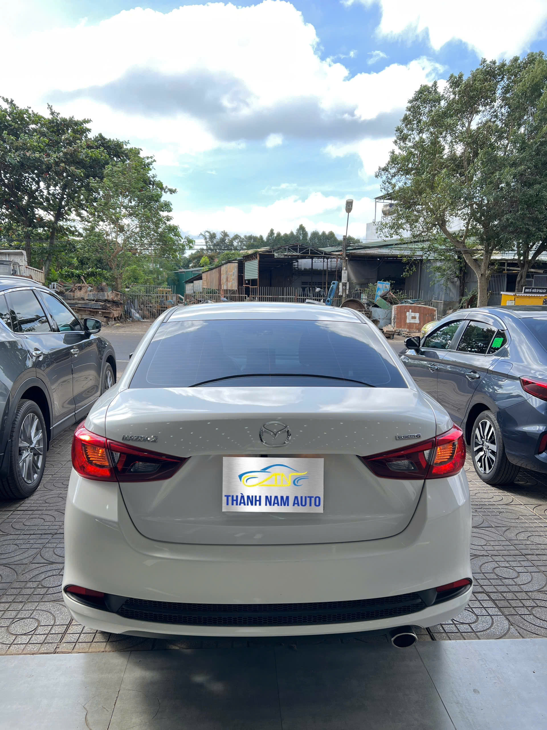 MAZDA 2 2022 DULUXE (4)