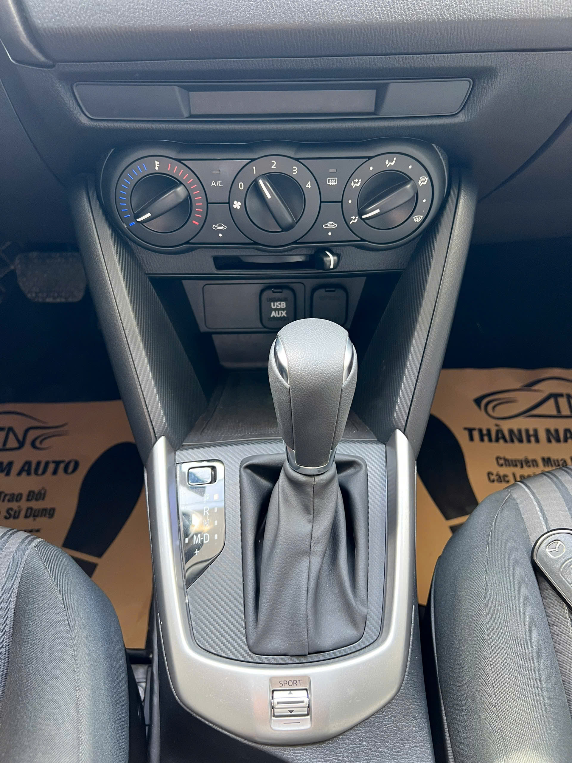 MAZDA 2 2022 DULUXE (6)