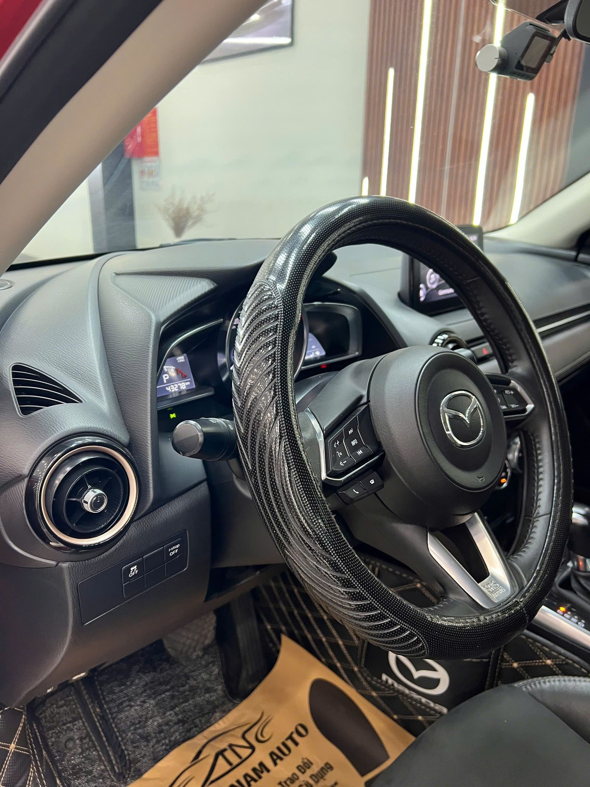 MAZDA 2 2019 LUXURY (4)