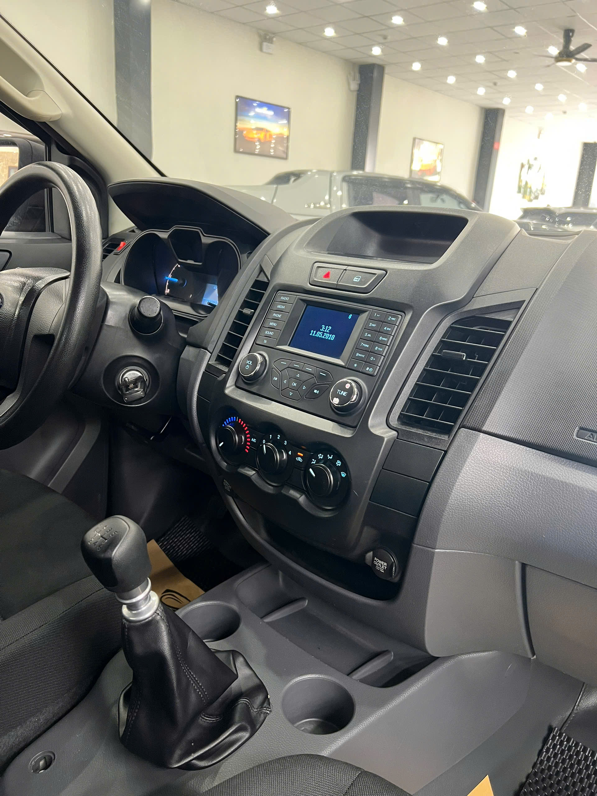 FORD XL 4X4 MT 2017 (12)