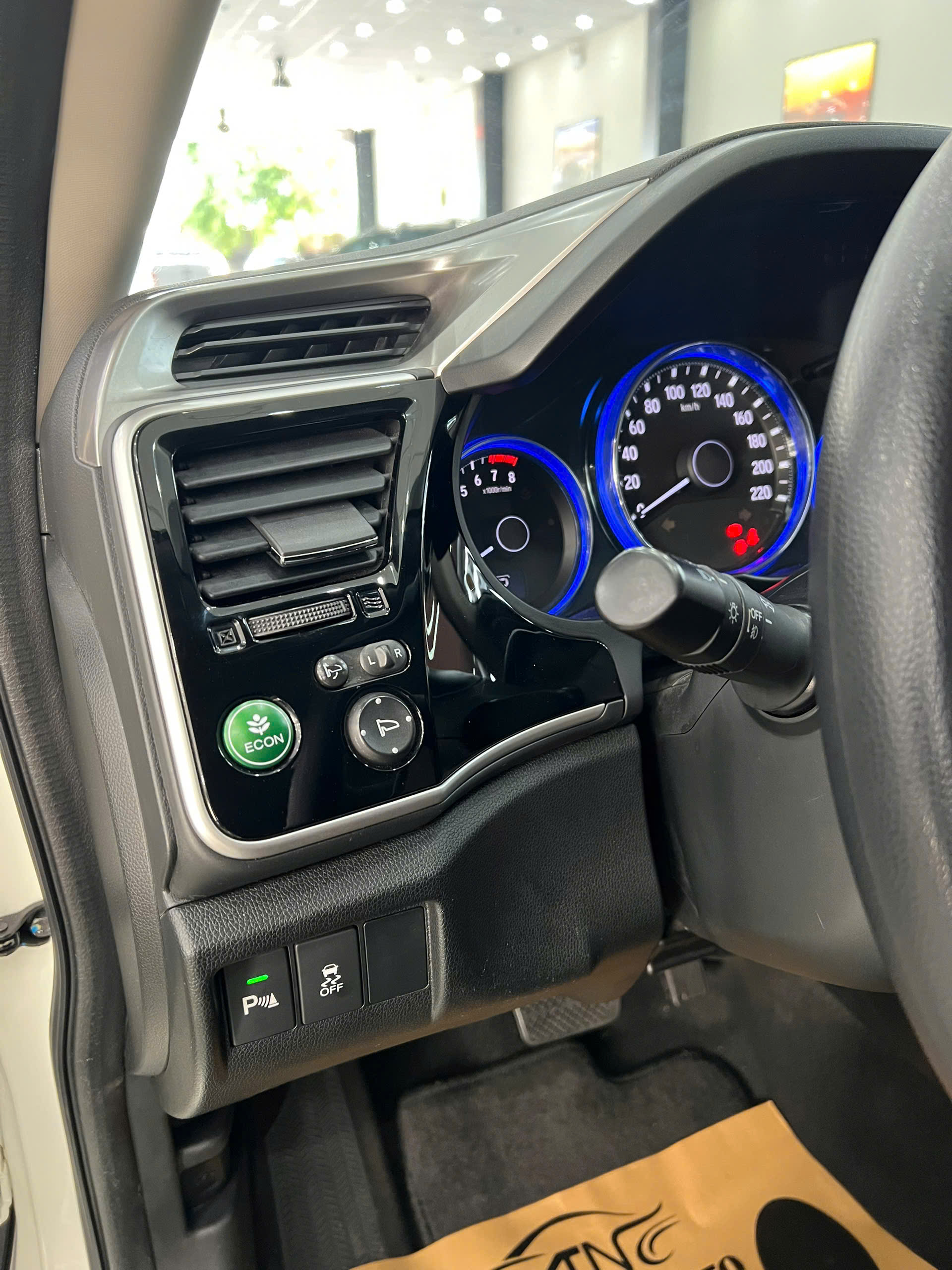 HONDA CITY 1.5AT 2015 TRẮNG (8)