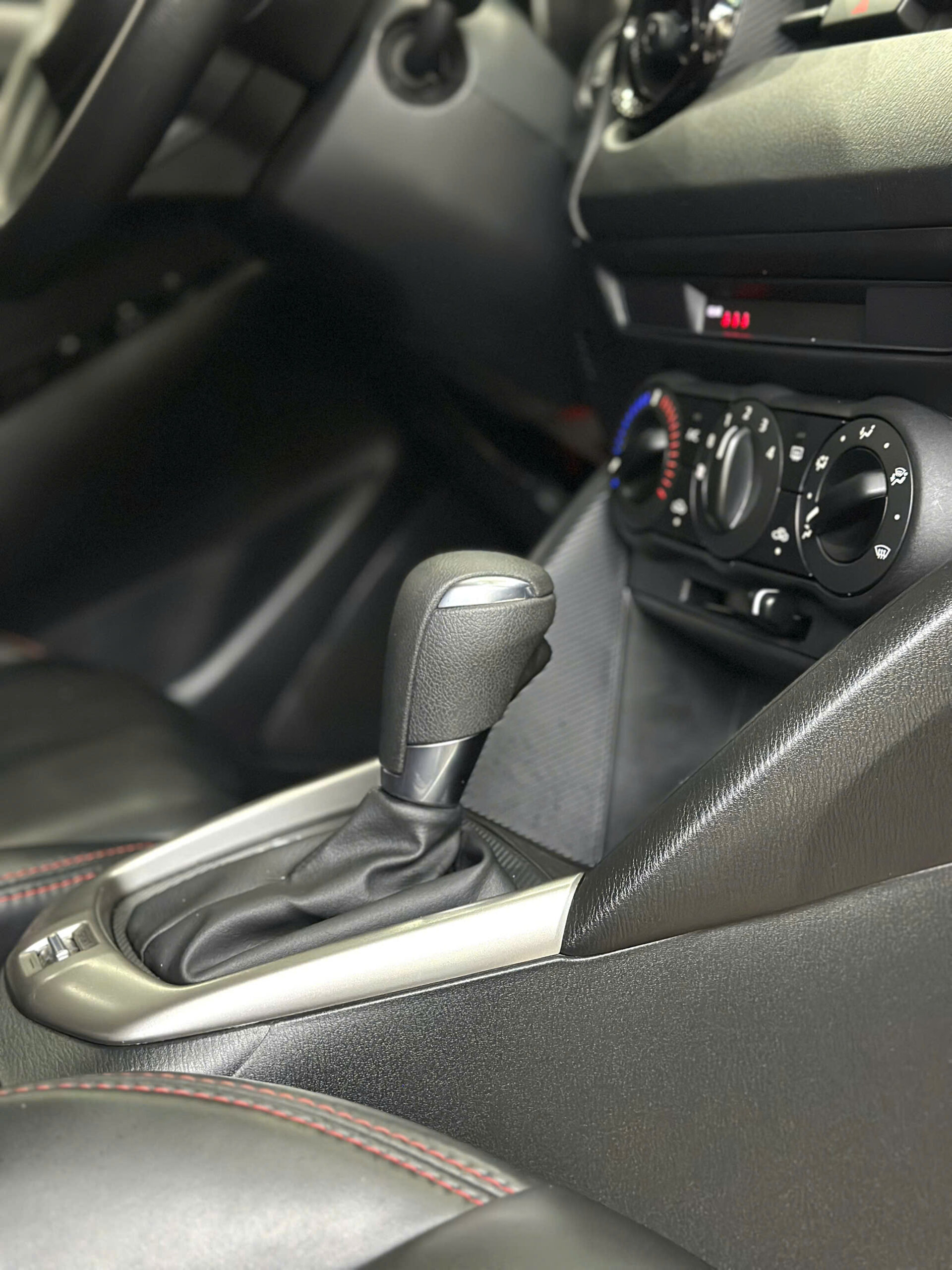 MAZDA 2 1.5AT 2023 (6)