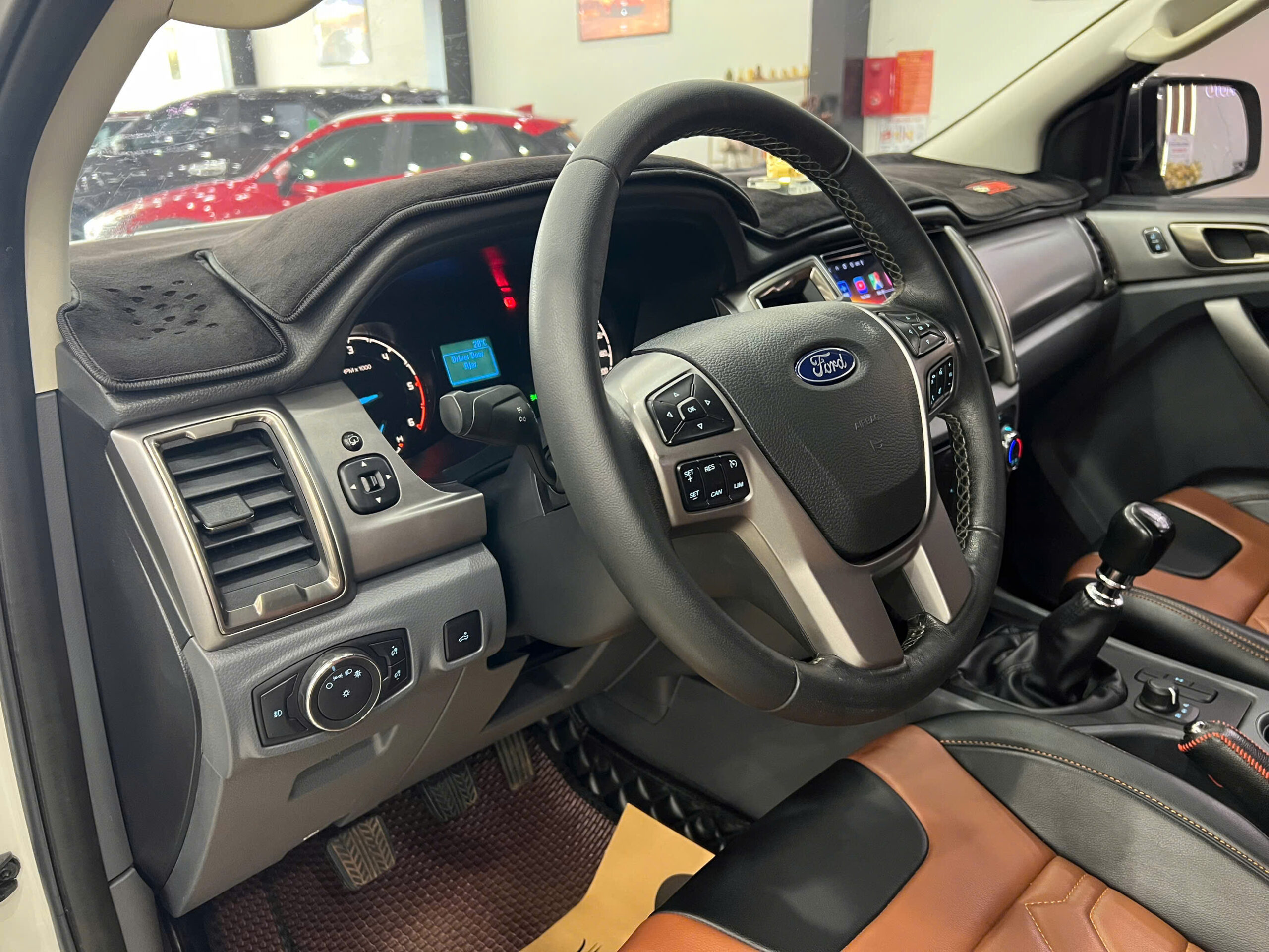 FODR XLT 2017 TRẮNG (7)